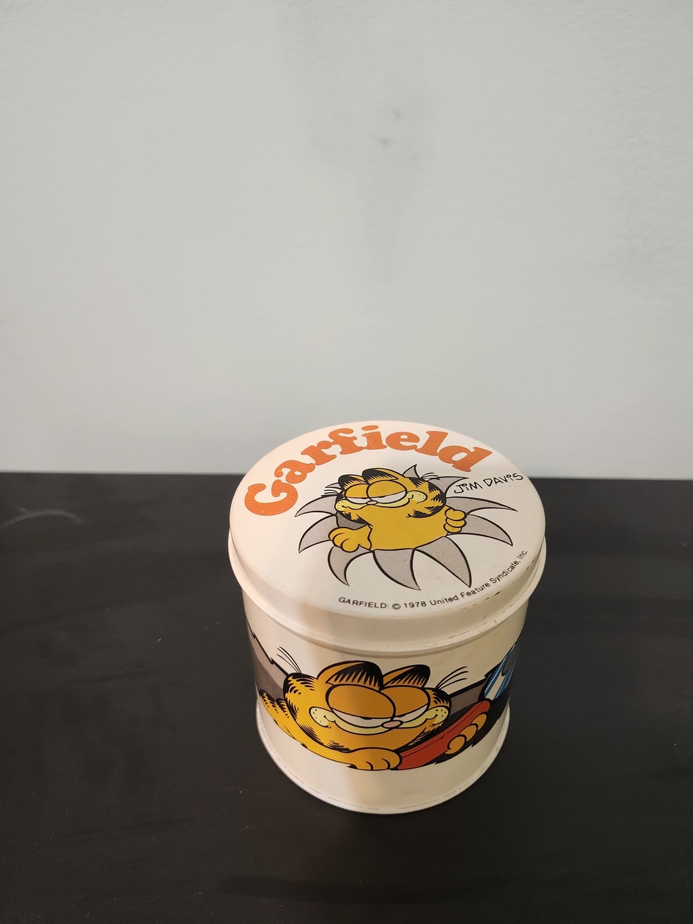 Vintage Garfield Tin